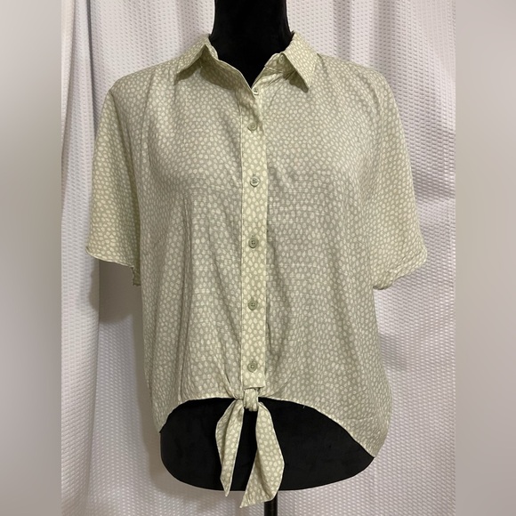 Nine West mint green with polka dots short sleeve 1/2 crop top size Large - Picture 1 of 6